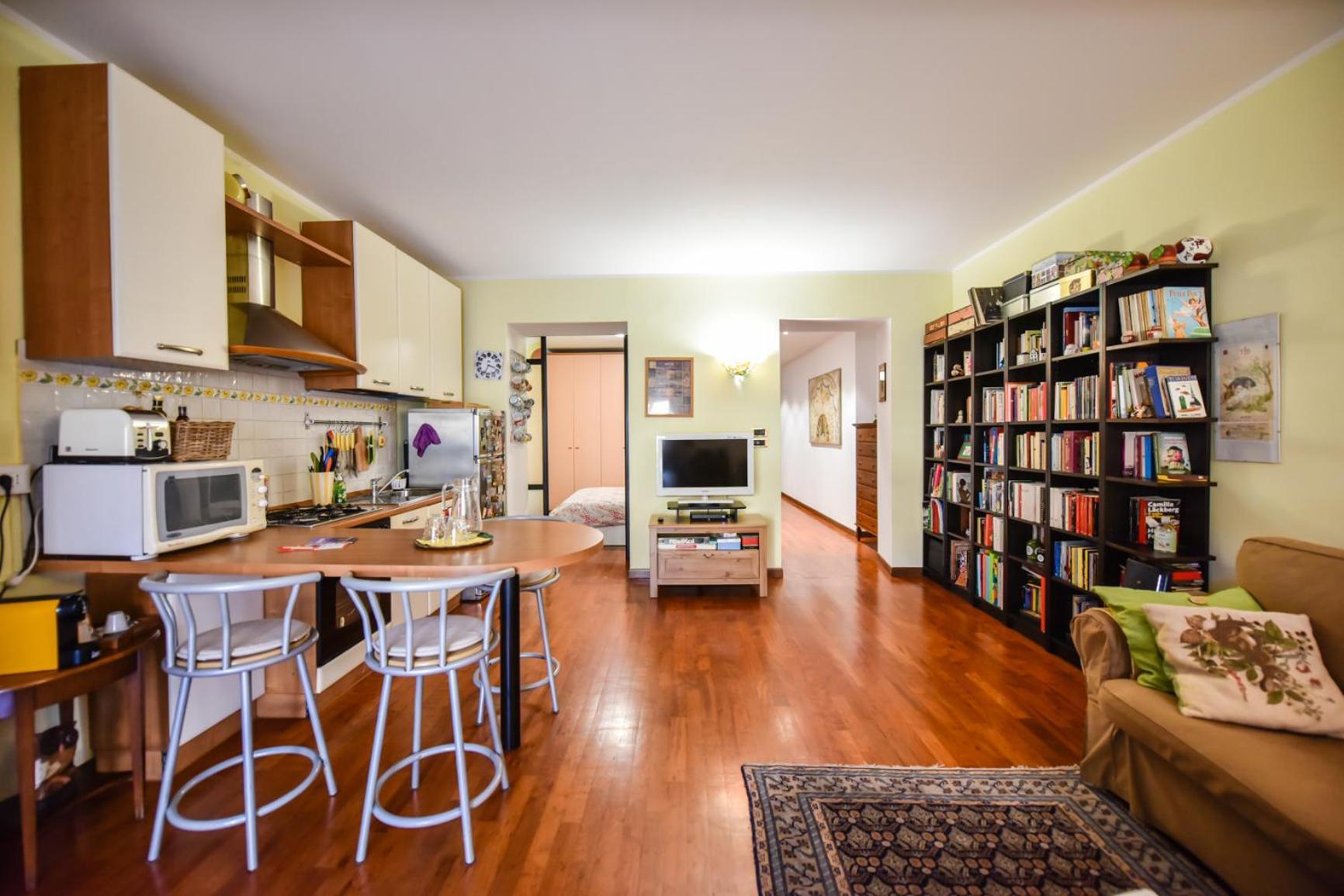 Apartment In The Heart Of *